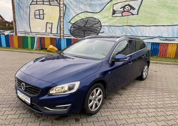 Volvo V60 cena 48900 przebieg: 223000, rok produkcji 2015 z Kutno małe 211